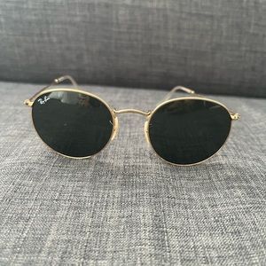Ray-Ban Round Metal Gold Frame Sunglasses